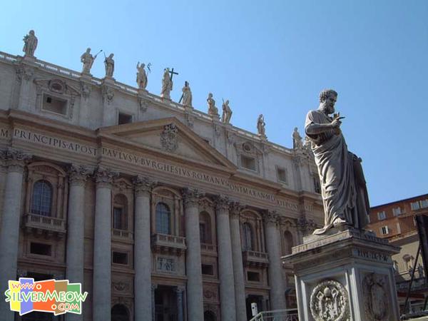 教堂左邊聖彼得像