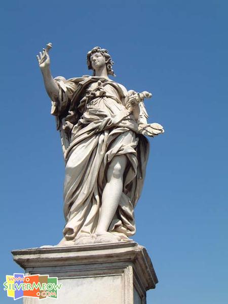 桥旁贝尼尼之天使雕像