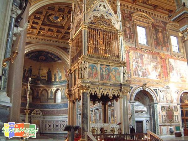 教皇祭坛 Altare del papa