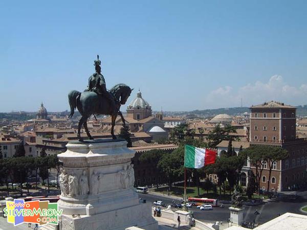 位於威尼斯廣場上, 建於1911年