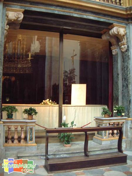 收藏於教堂內之基督裹屍布