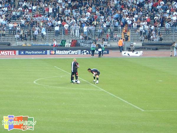 祖雲達斯守門員保方熱身