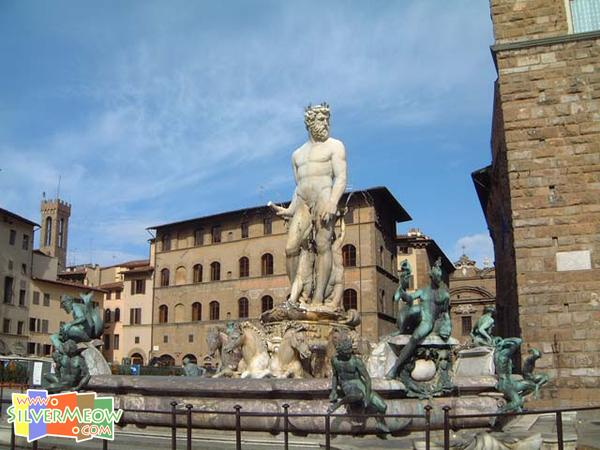 广场上海神喷泉 Fontana degli Nettuno