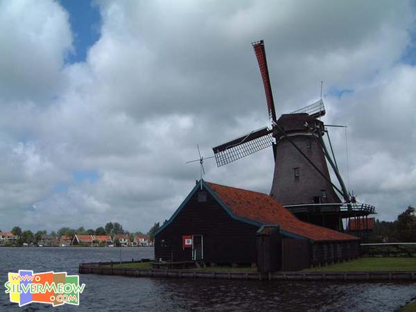 榨油風車 Oliemolen De Bonte Hen