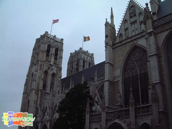 始建於1226年, 屬哥德式建築