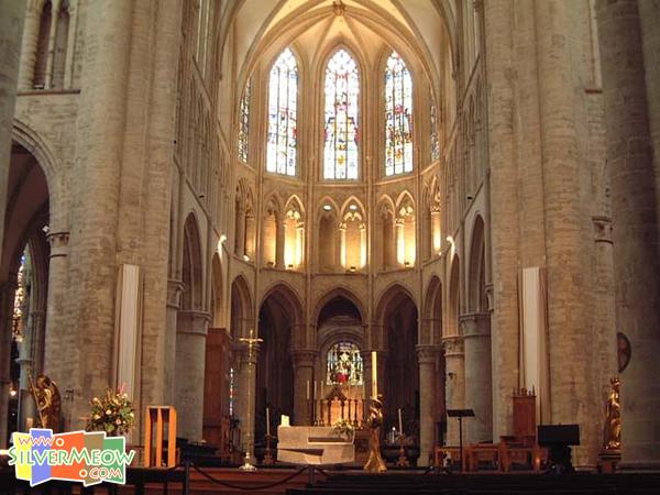 比利時布魯塞爾 聖米切爾教堂 St. Michelskath 教堂主祭壇
