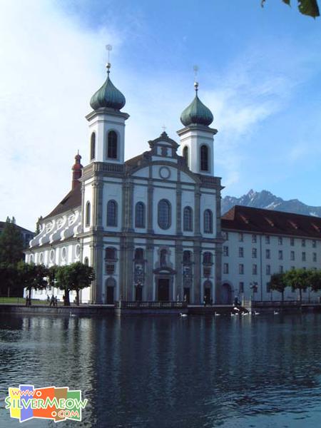巴洛克式教堂, 建於1677年
