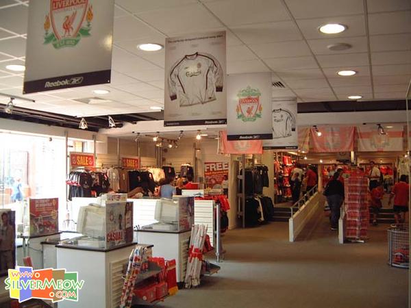 球會用品專賣店 Liverpool F.C. Club Store 內