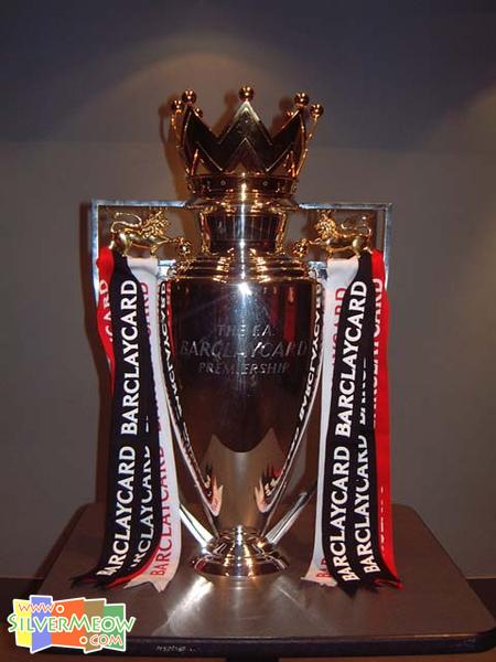 曼聯球會博物館, 應屆2003年英國超級聯賽冠軍獎盃