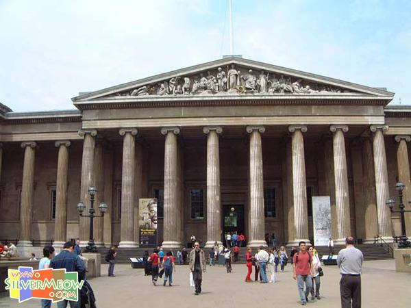 博物馆的古典希腊式门廊, 建於1753年