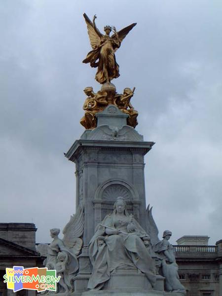 維多利亞女王像