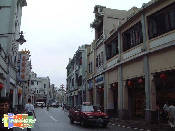 路旁旧式建筑
