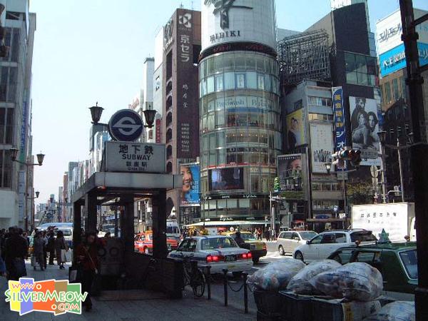中央通, 銀座地鐵站入口