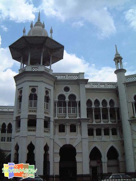 摩爾式建築之火車站大樓