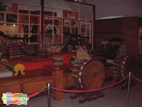 馆内传统乐器展品