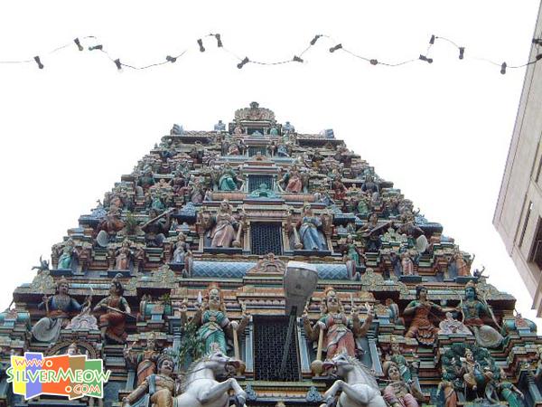 印度廟正門門頂