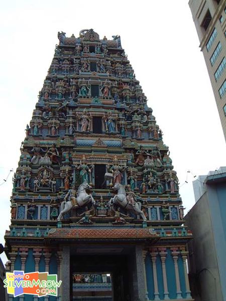 印度廟正門門頂