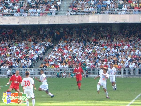 墨菲杀到入禁区 …