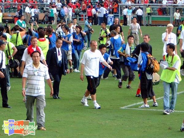 梅菲番入更衣室