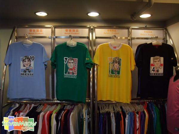 Q 版足球球星 T-shirt - 美斯 (阿根廷)、基斯坦奴.朗拿度 (葡萄牙)、卡卡 (巴西)、謝拉特 (英格蘭)